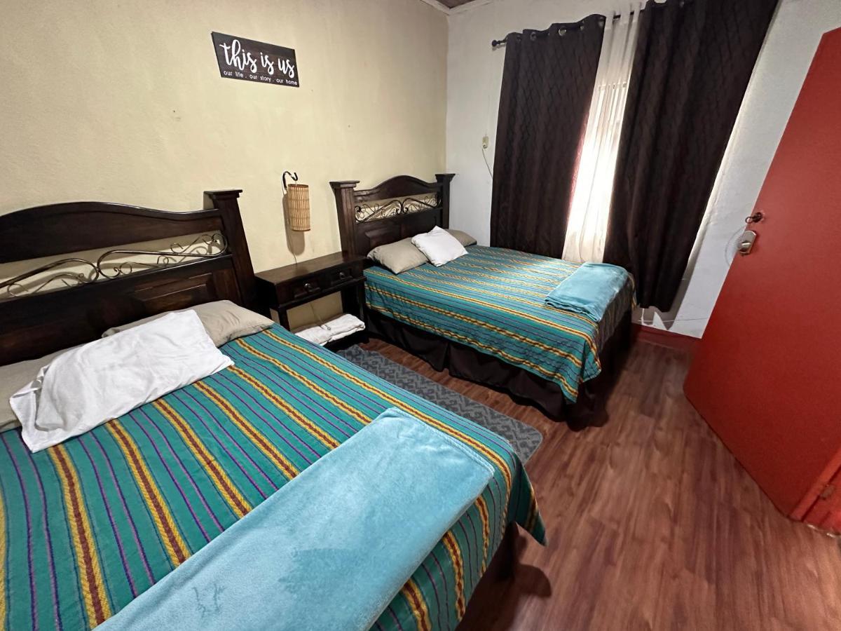 El Extranjero Hostal Antigua Eksteriør bilde