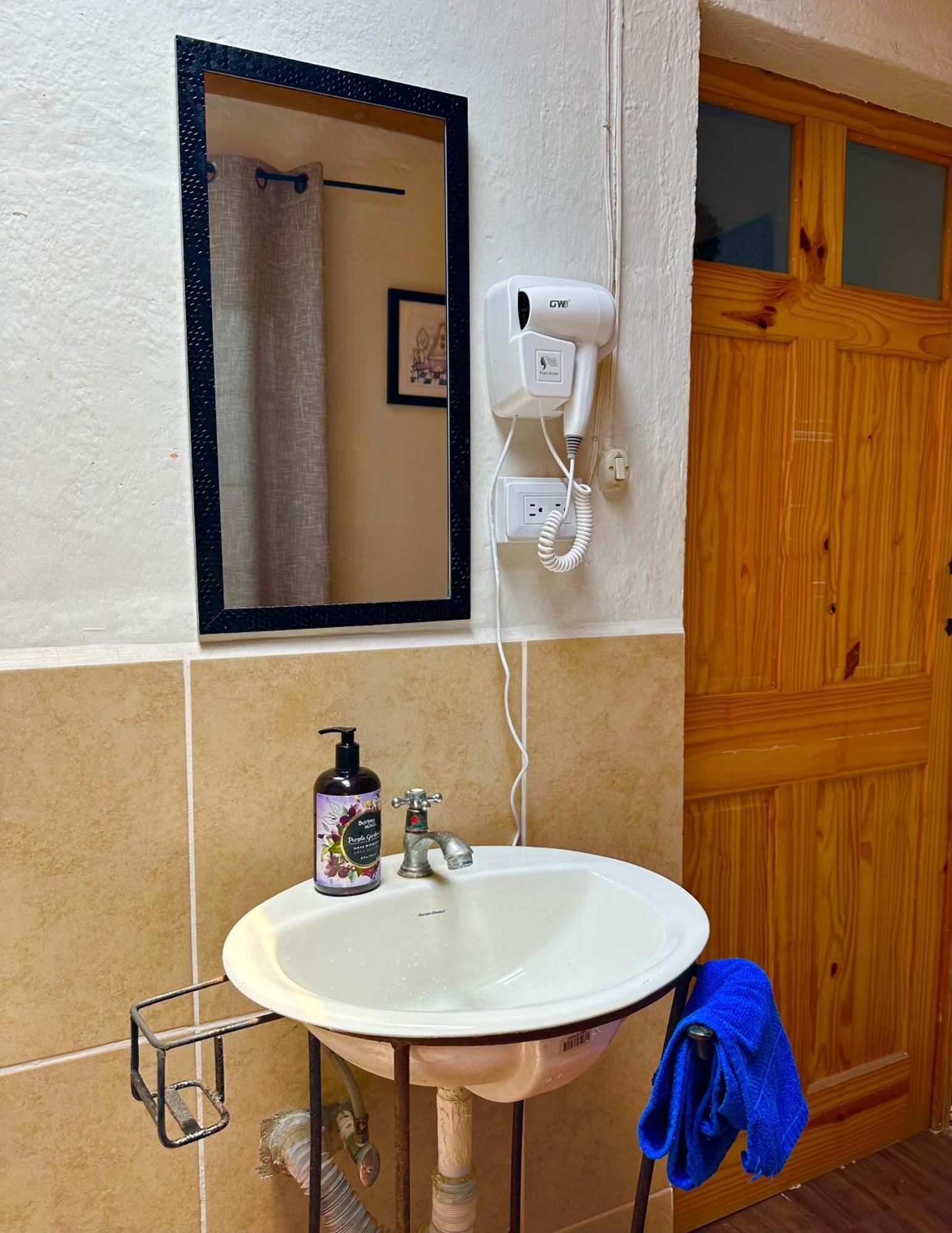 El Extranjero Hostal Antigua Eksteriør bilde